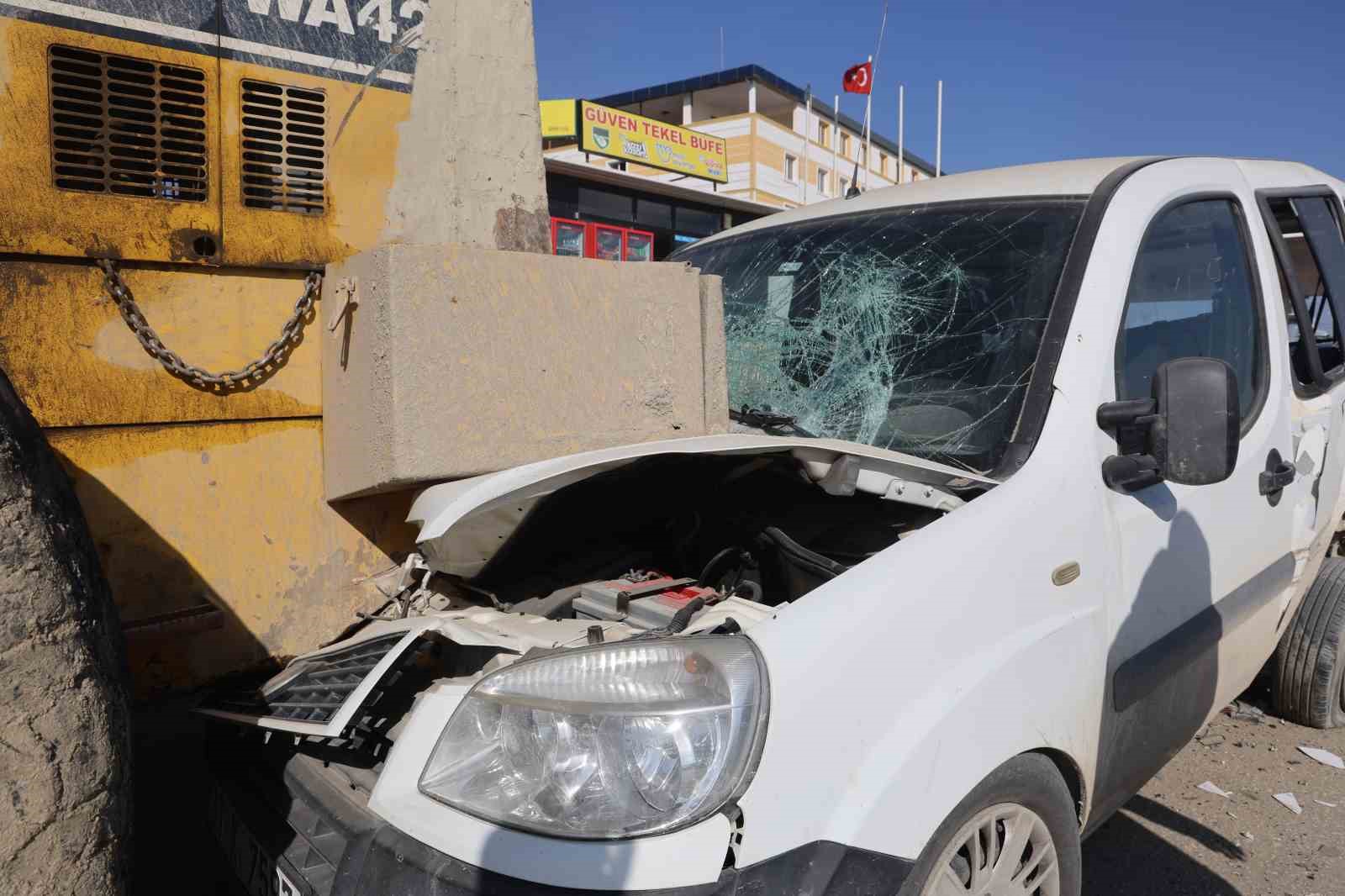 aracin sagindan gecmeyince calisinca ortaligi savas alanina cevirdi 1 2sJewXhs