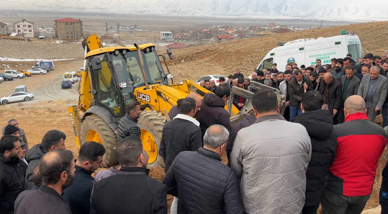 aracin uctugu barajda hayatini kaybeden genc topraga verildi 8 UTKnBHsL