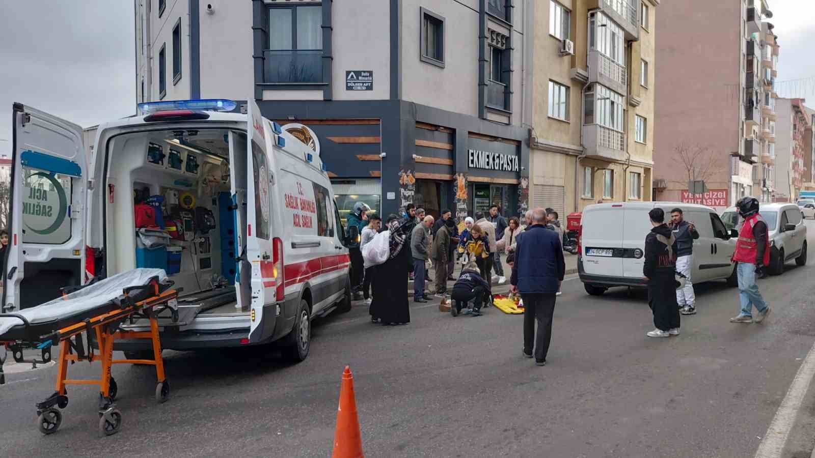 aracin yayaya carptigi anlar kameraya yansidi 2 cllJzKJH