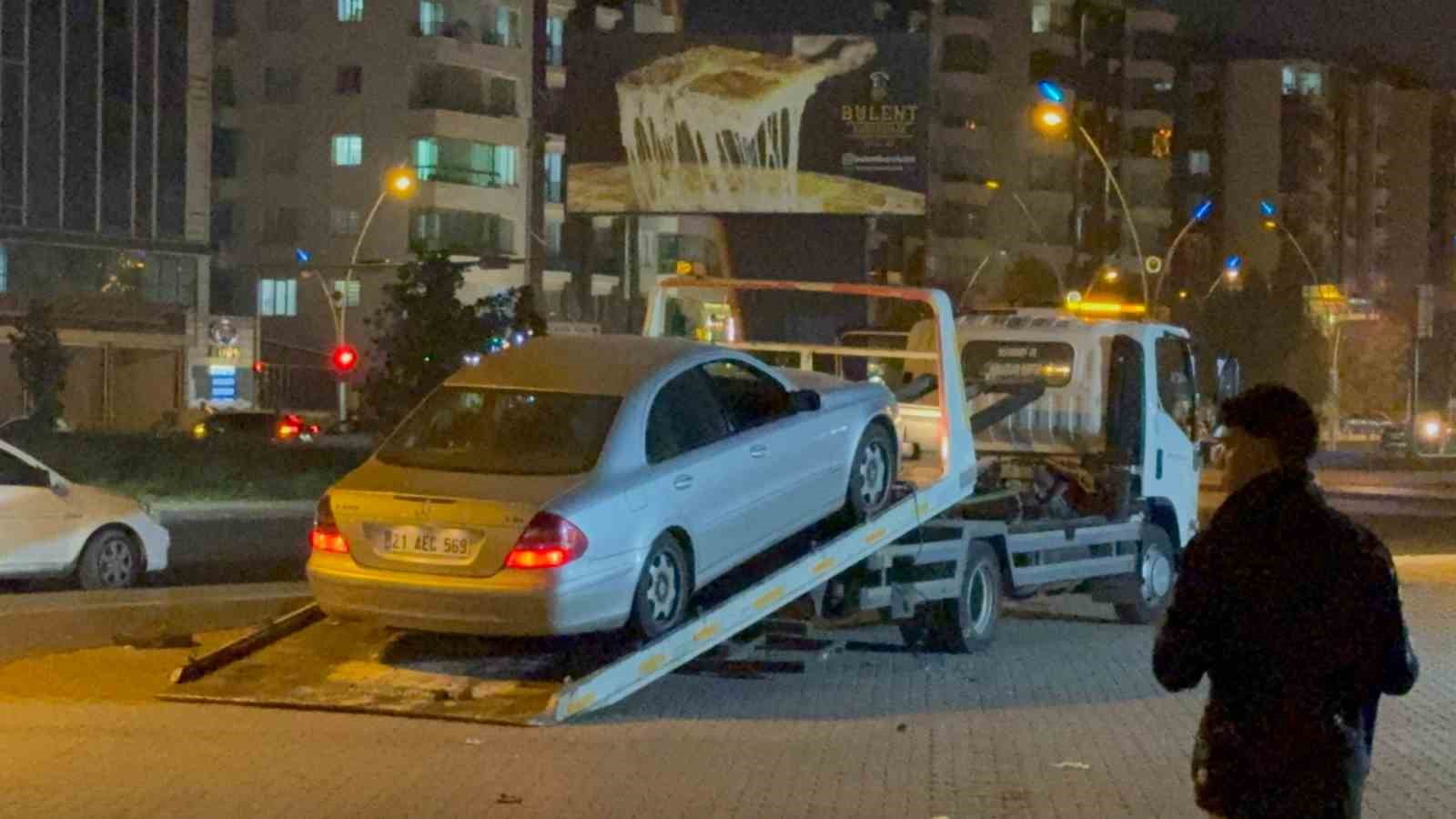 Aracına binerken silahlı saldırıya uğradı: 1 ölü 6 aracina binerken silahli saldiriya ugradi 1 olu 2 fTbPmuLS