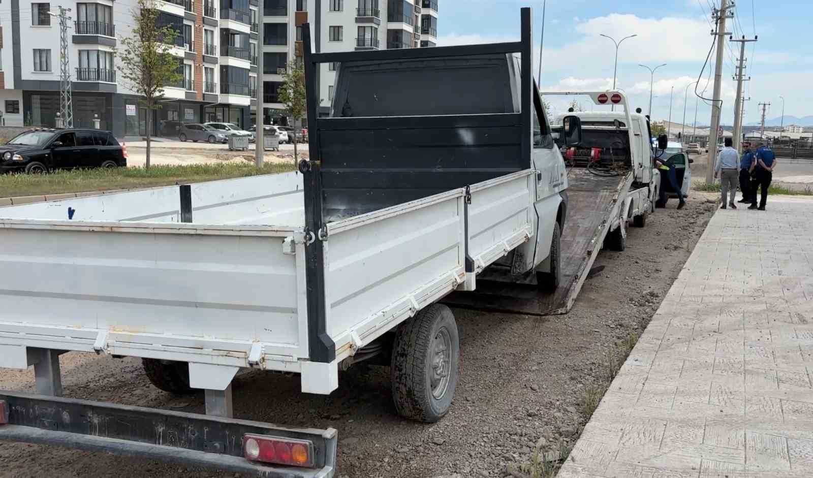 aracina sahte plaka takti yakalaninca isimiz acildi dedi 6 eeeNQ5wr