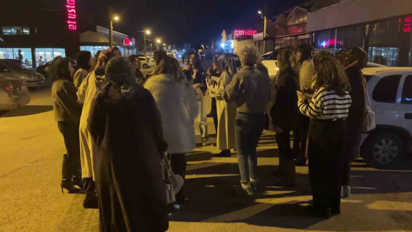 aracina tir carpti denildi davul ve zurnayla ugurlandi 2 HD3lXqEt