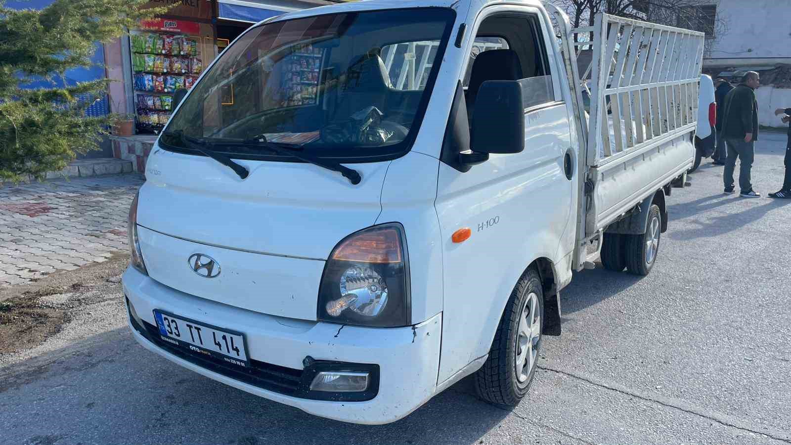 aracinda hareketsiz halde bulunan sahis kaldirildigi hastanede kurtarilamadi 1 zbO8G9Wj