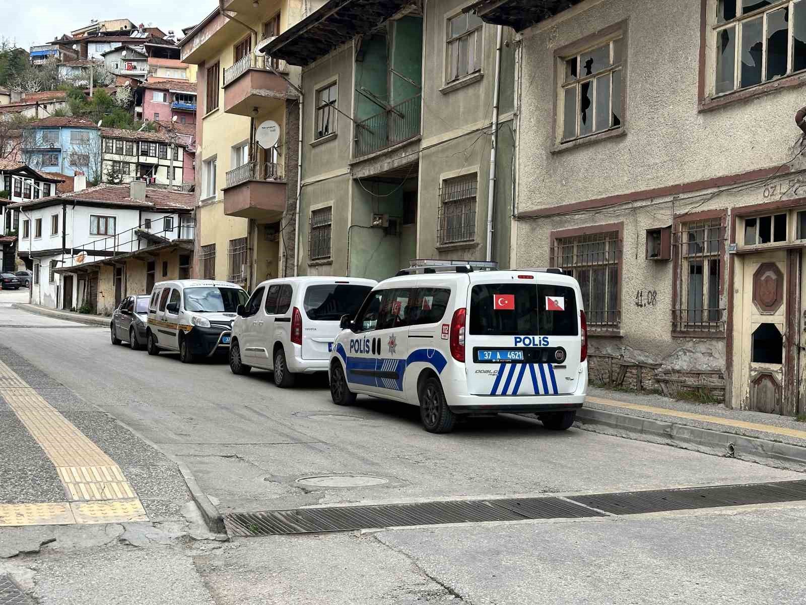 aracinda silahla vurulmus halde bulunmustu istinafin bozdugu davada saniklara ceza yagdi 4 zKL515vR
