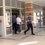 aracinda-silahla-vurulmus-halde-bulunmustu-istinafin-bozdugu-davada-saniklara-ceza-yagdi-L5Abp1iV.jpg