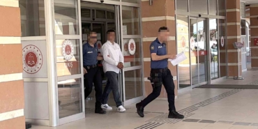 aracinda-silahla-vurulmus-halde-bulunmustu-istinafin-bozdugu-davada-saniklara-ceza-yagdi-L5Abp1iV.jpg