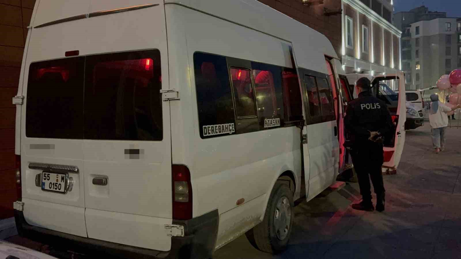 aracinda silahli saldiriya ugrayan dolmus soforu hastanelik oldu 1 jumqrvh7
