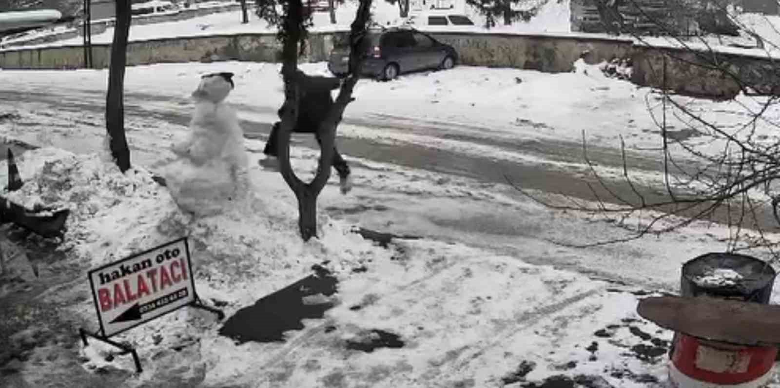 aracindan indi kardan adami yikip gitti 1 HOtGpGwy