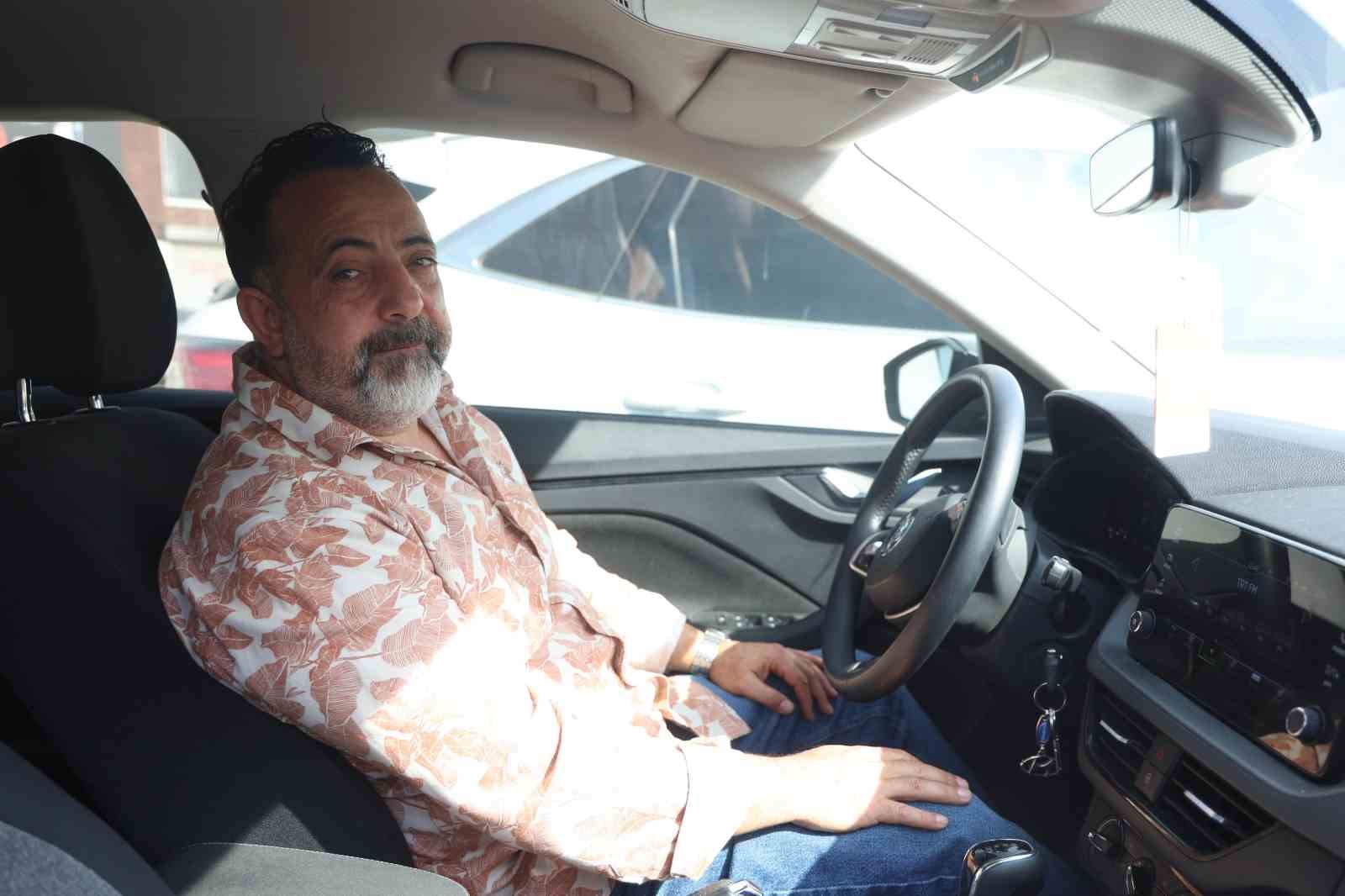 Aracını satmak isterken dolandırıcının tuzağına düşen vatandaş, bakiyesi yetersiz olunca dolandırılmaktan kurtuldu 6 aracini satmak isterken dolandiricinin tuzagina dusen vatandas bakiyesi yetersiz olunca dolandirilmaktan kurtuldu 2 r8C5LmPf