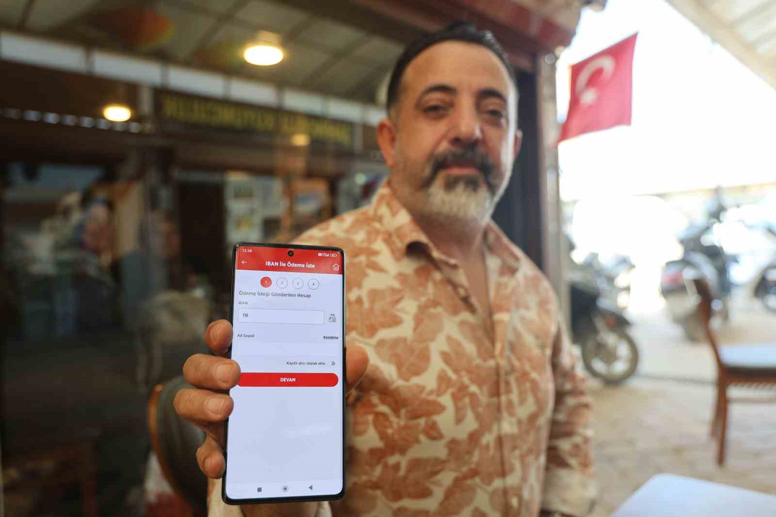 Aracını satmak isterken dolandırıcının tuzağına düşen vatandaş, bakiyesi yetersiz olunca dolandırılmaktan kurtuldu 7 aracini satmak isterken dolandiricinin tuzagina dusen vatandas bakiyesi yetersiz olunca dolandirilmaktan kurtuldu 3 dOBi3eEI