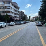 aracinin-kontrolunu-kaybeden-surucu-7-otomobile-carpti-HlNUWFZ5.jpg