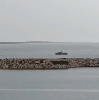 araciyla denize dusen surucuyu sahil guvenlik kurtardi 1 6qpiO2US