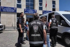 Erdek’te zincirleme kaza: 1 ölü, 2 yaralı 2 thumbnail