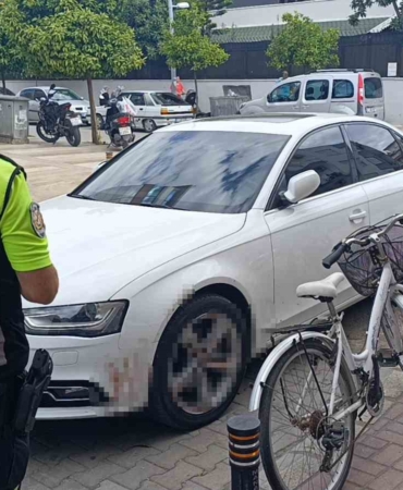 aracta-kan-var-ihbari-polisi-alarma-gecirdi-gercek-cok-farkli-cikti-DSIUsTap.jpg