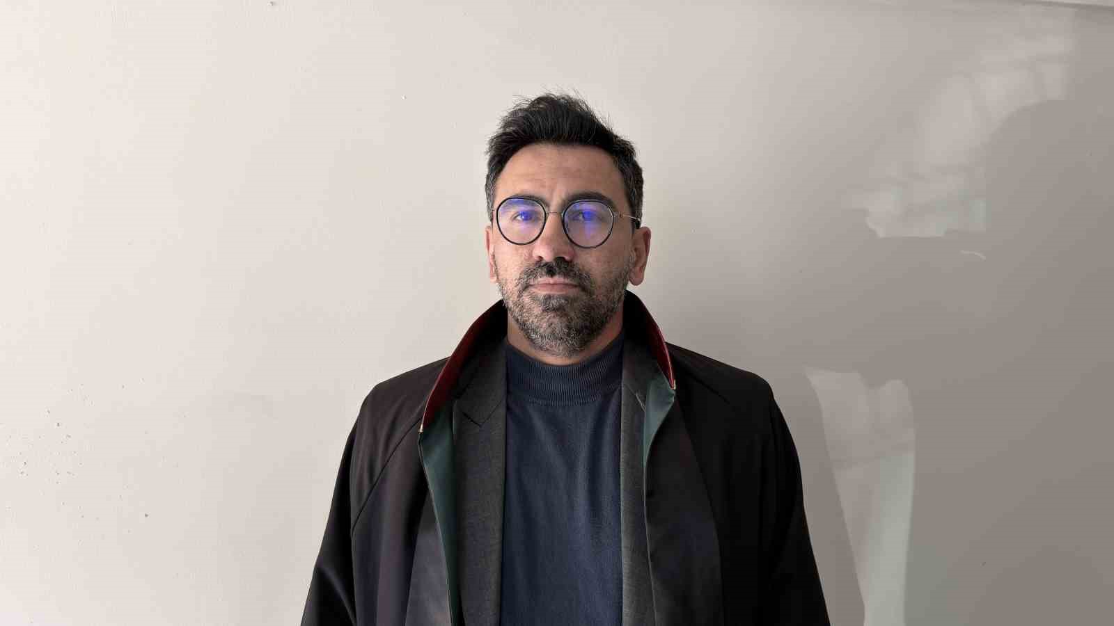 Araçta ölü bulunmuştu, 2 yıl sonra eşini "kasten öldürme" suçlamasıyla hakim karşısına çıktı 4 aracta olu bulunmustu 2 yil sonra esini kasten oldurme suclamasiyla hakim karsisina cikti 0
