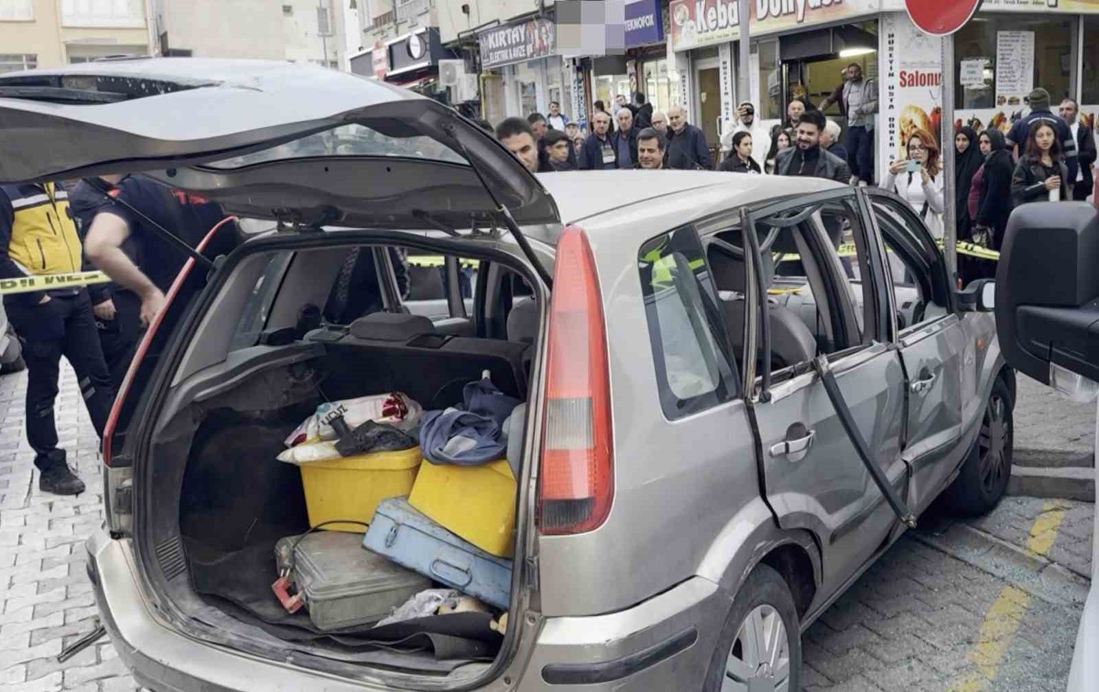 aractaki piknik tupu bomba gibi patladi 1 yarali 2 bNfLg2Te