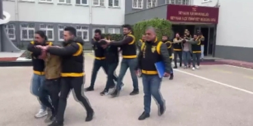aractan-ates-acanlara-evden-karsilik-verildi-vatandas-vuruldu-7-tutuklama-uwPm55dE.jpg