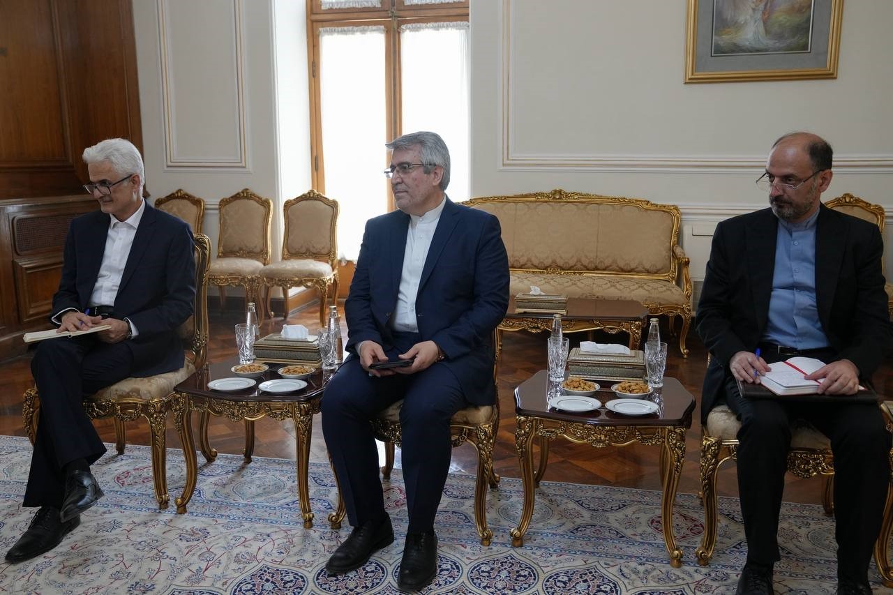 arakci bm lubnan ozel koordinatoru arnault ile bir araya geldi 1 9dkRUVu6