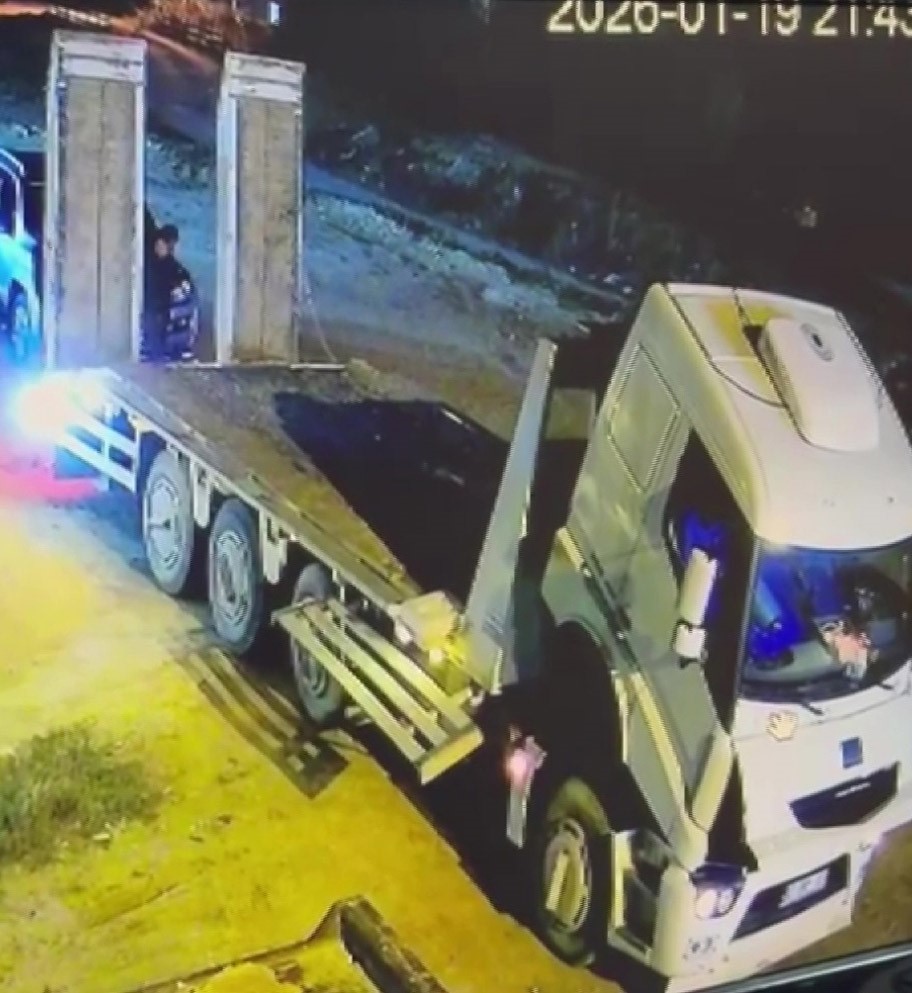 aralarindaki korna anlasmazligi yuzunden karakolluk oldular 3 Pqh2bXQt
