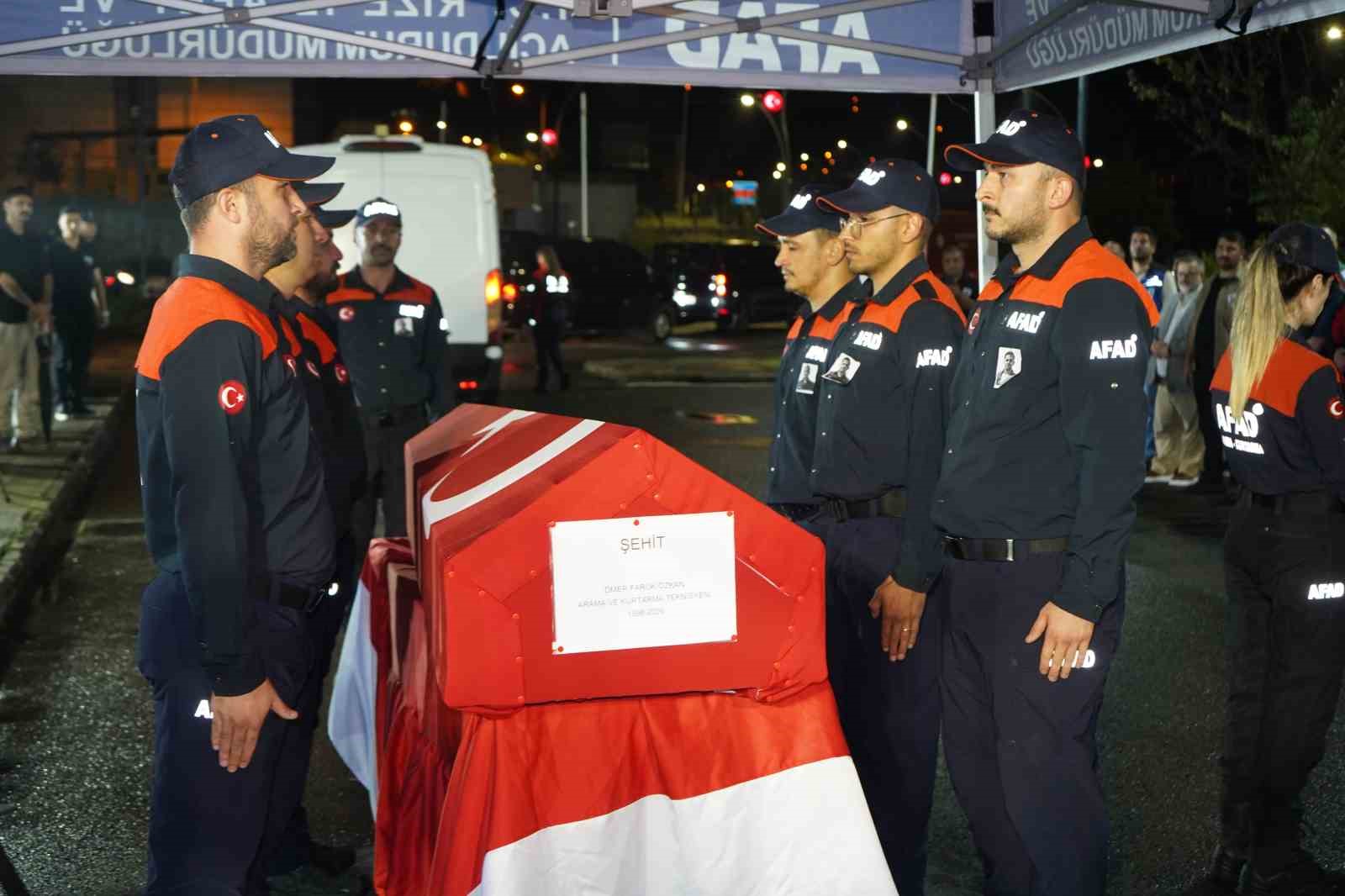 arama kurtarma calismalarinda hayatini kaybeden afad personeli icin rizede toren duzenlendi 5 b4eM87sA