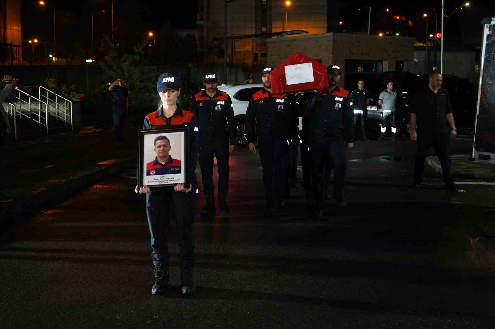 arama kurtarma calismalarinda hayatini kaybeden afad personeli icin rizede toren duzenlendi 6