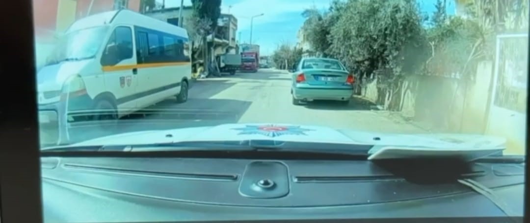 Aranan firari motosiklet sürerken polise yakalandı 5 aranan firari motosiklet surerken polise yakalandi 1 FhRJZgVz