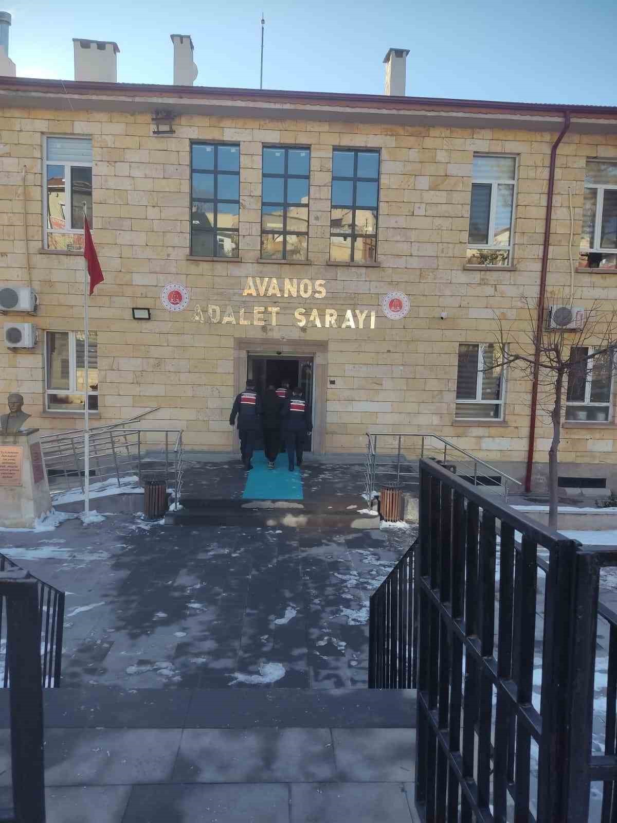 aranan sahis sahte kimlik ile yakalandi 3 RAzZ7dpc