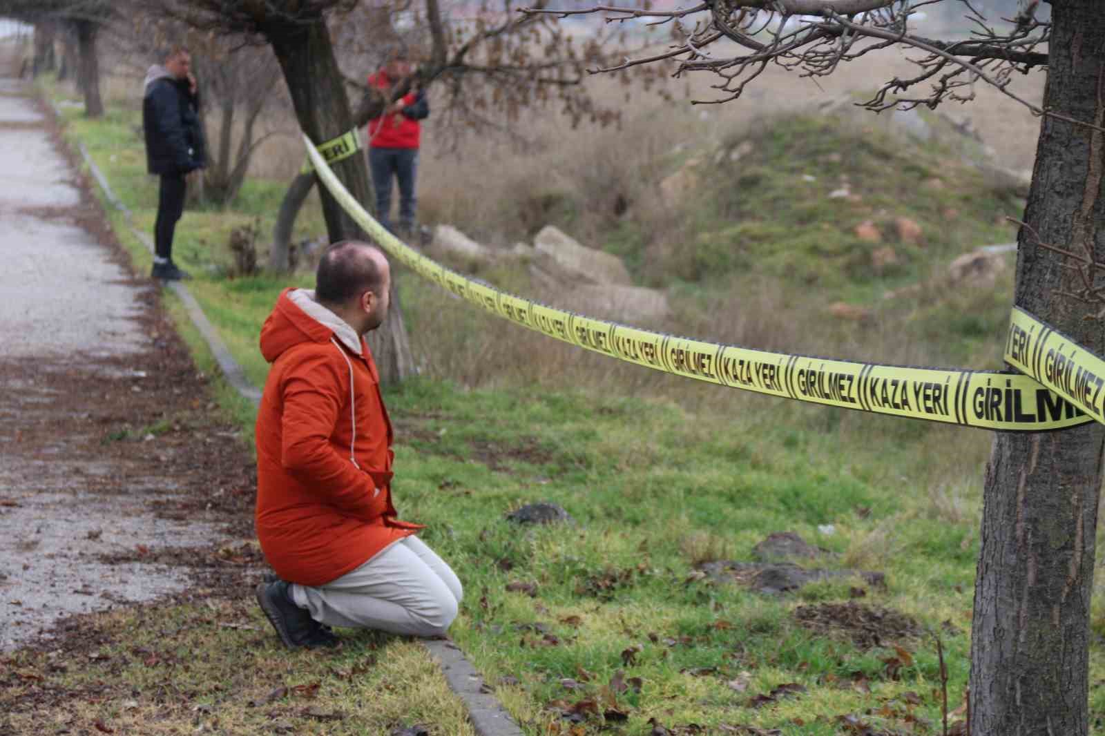 arandigi yerden 2 kilometre otede bulunan ogretmenin cenazesi otopsi icin morga kaldirildi 3 FBCYcZBN