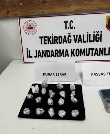 aranma-kaydi-bulunan-sahsin-evinde-uyusturucu-madde-ele-gecirildi-Fhj5H8zb.jpg