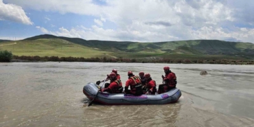 aras-nehrinde-kaybolan-coban-101-personel-tarafindan-araniyor-2NhTI8Nz.jpg