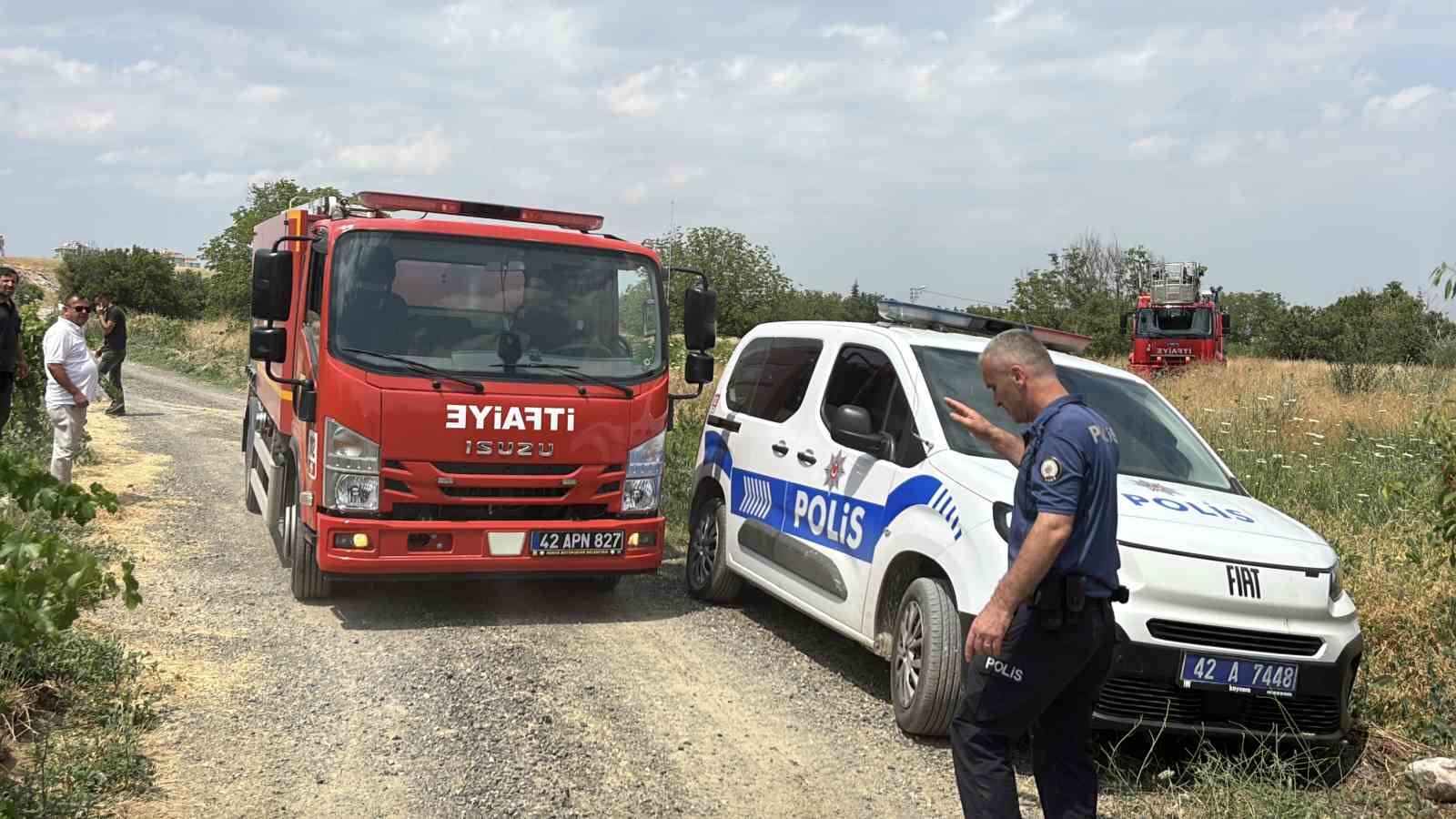 Arazide çıkan yangın evlere sıçramadan söndürüldü 7 arazide cikan yangin evlere sicramadan sonduruldu 3 k9KCQYG6