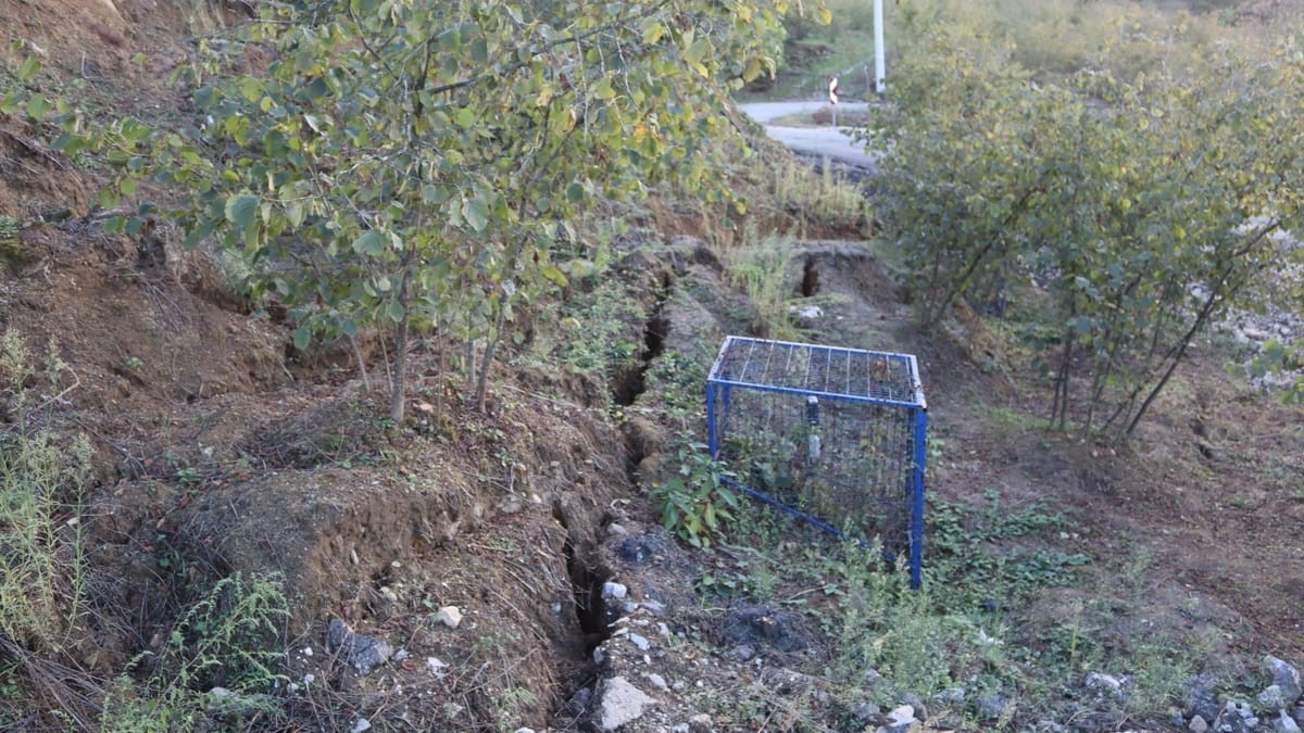 araziler parcalandi evler yamuldu tas ocagi mahalleyi yok etmeye basladi 10