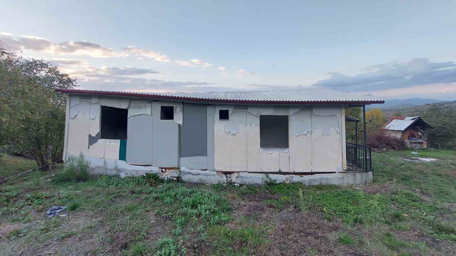 araziler parcalandi evler yamuldu tas ocagi mahalleyi yok etmeye basladi 2 tBGEeRJ3