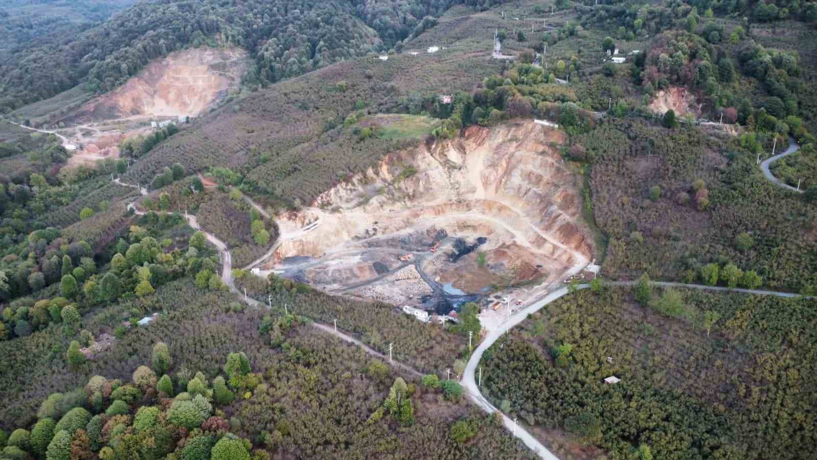 araziler parcalandi evler yamuldu tas ocagi mahalleyi yok etmeye basladi 3 yVwMiFKy