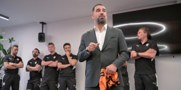 arda-turan-shakhtar-donetsk-21447503-0-100-1920-1080