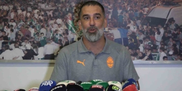 arda-turandan-bursaspora-ve-taraftara-ovgu-VbKRMKEG.jpg