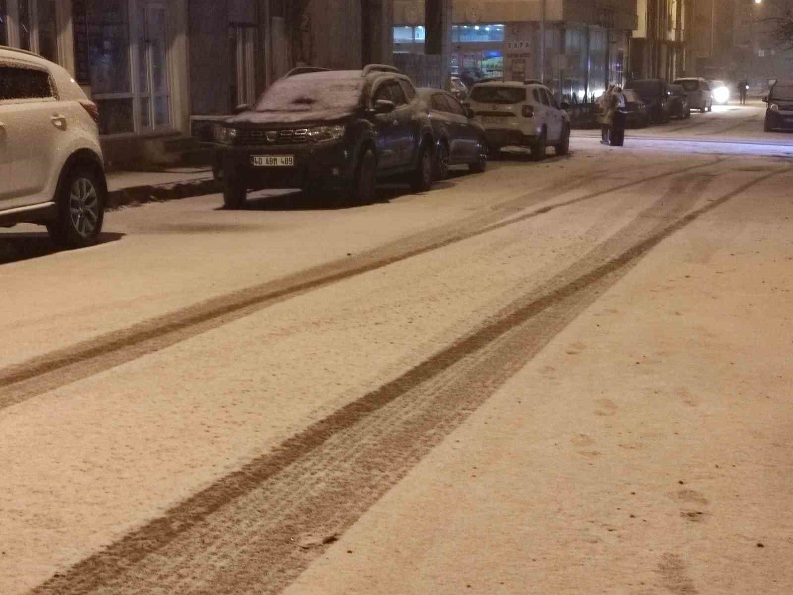 ardahan yagan karla beyaza burundu 4 2HSfI4OR