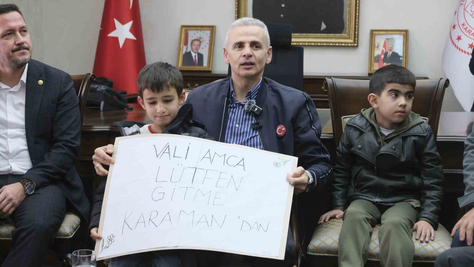 Ardahan’a atanan Vali Mehmet Fatih Çiçekli’yi uğurlama töreninde duygu dolu anlar 5 ardahana atanan vali mehmet fatih cicekliyi ugurlama toreninde duygu dolu anlar 1 wQK25d2z