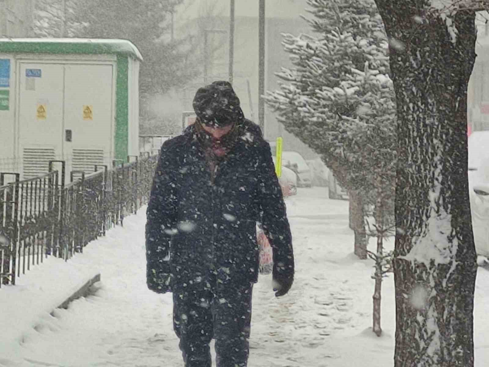 ardahanda 45 koy yolu ulasima kapandi 1 HegVzDWD