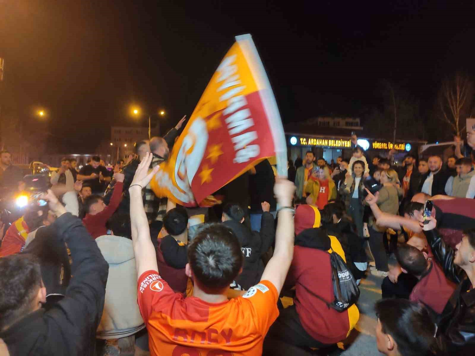 ardahanda galatasarayin sampiyonluk sevinci yasandi 0 mZD8ZzfE