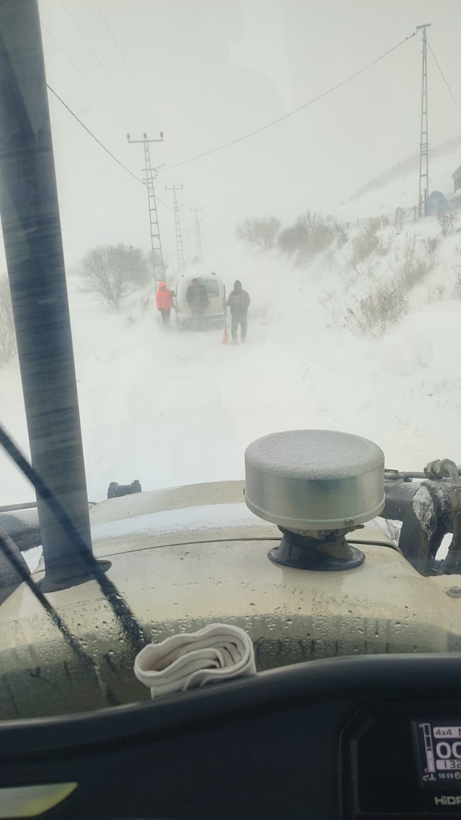 ardahanda kar yagisi nedeniyle 35 koy yolu ulasima kapandi 1 WyyqLuKb