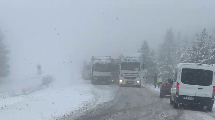 ardahanda kar yagisi trafigi aksatiyor 0 thS7uFnJ