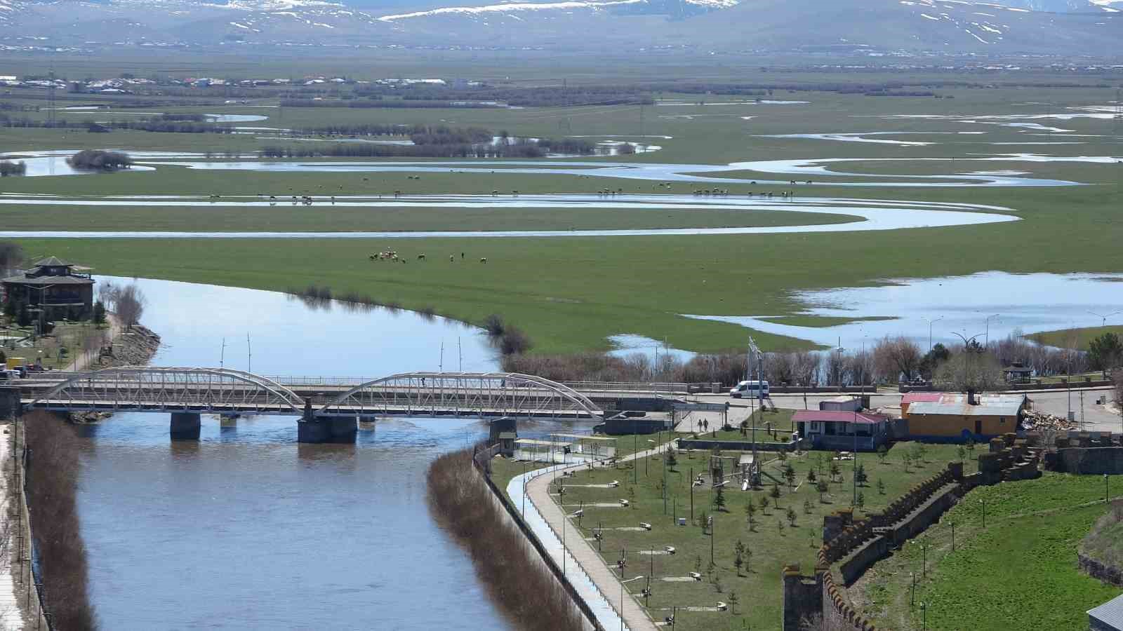 ardahanda kura nehrinin debisi yukseldi 1 vAa9jSh4