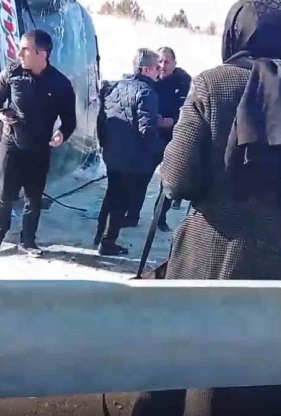 ardahandan gelen yolcu otobusu susuzda devrildi 17 yarali 1