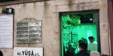 arefe-gunu-vatandaslar-yusa-tepesine-akin-etti-zHCPkCnw.jpg