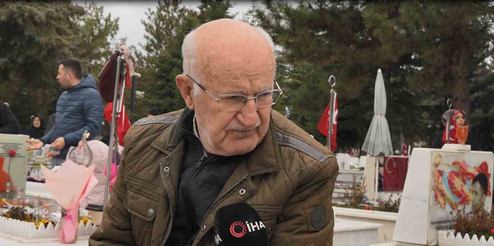 Arefe gününde Cebeci Askeri Şehitliği’ni ziyaret eden aileler şehitlerin kabirleri başında dua etti 16 arefe gununde cebeci askeri sehitligini ziyaret eden aileler sehitlerin kabirleri basinda dua etti 12