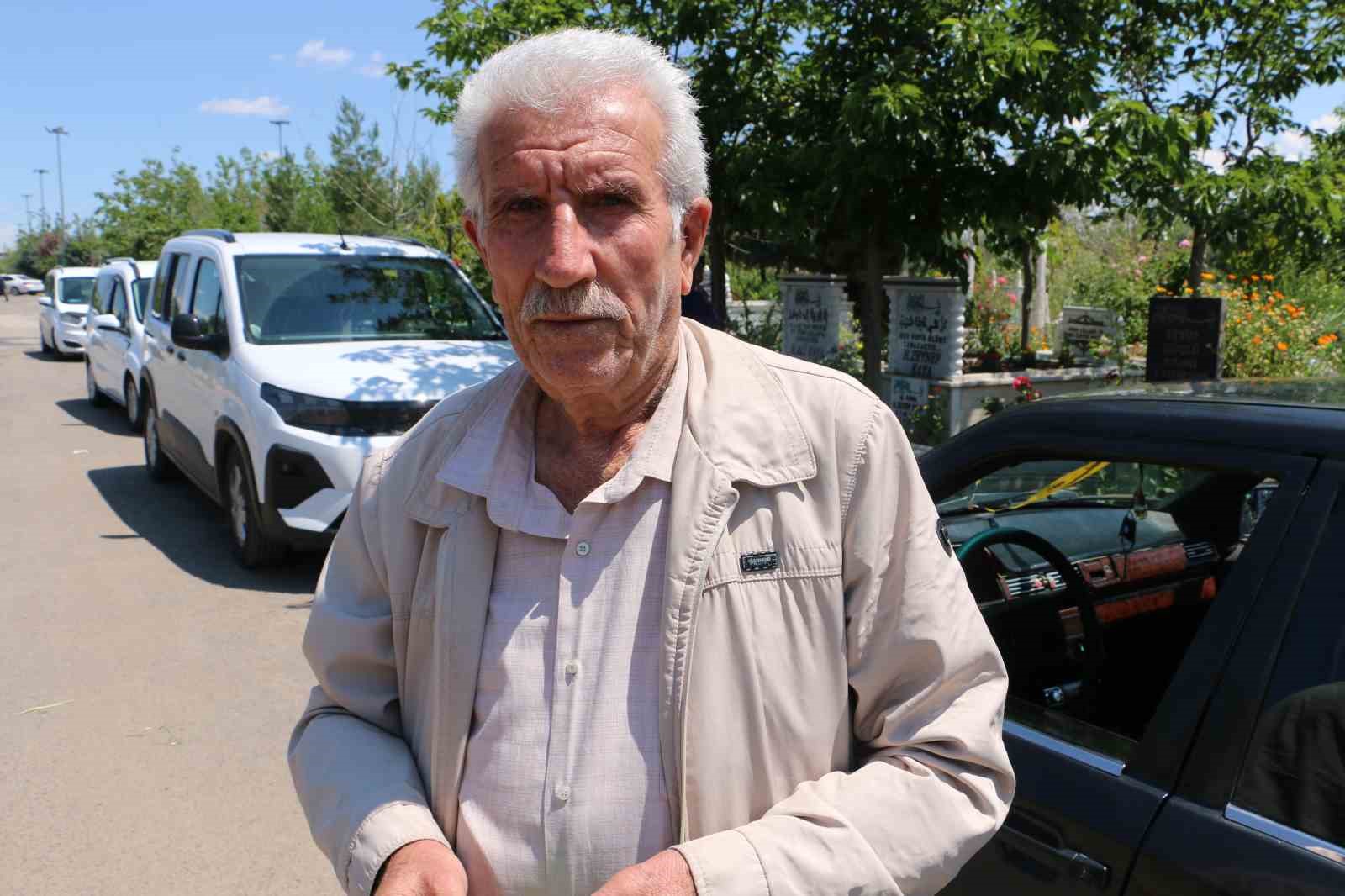 arefe gununde mezarliklarda yogunluk yasandi 3 E1g1Xnak