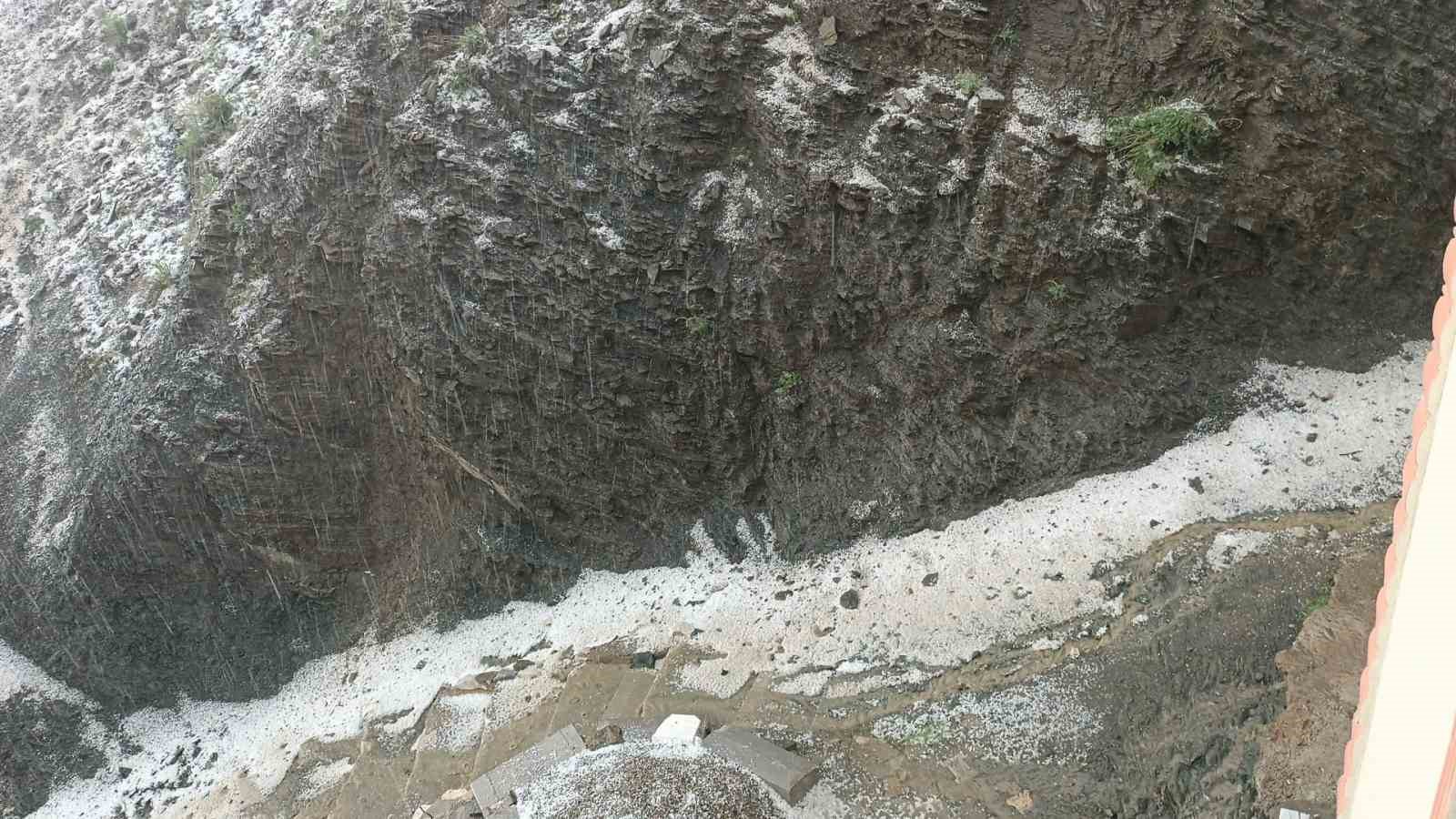 aricakta saganak ve dolu etkili oldu 4 t7YUSadU