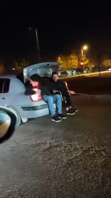 Arızalanan TOFAŞ’ı iple çektiler 6 arizalanan tofasi iple cektiler 2 Uwi8kk8B