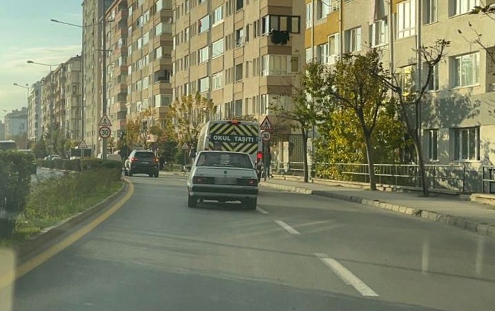 arka cama yakisir yasima yanlislarim yazdi caddeyi egzozuyla rahatsiz etti 1 TWClgbIc